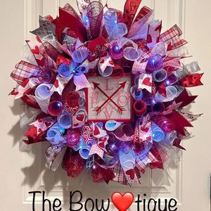 Handmade Valentine’s LOVE Hearts Ribbon Prelit Wreath 23 ins LED W8